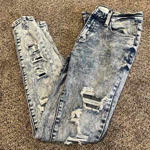 KanCan light bleached wash jeans